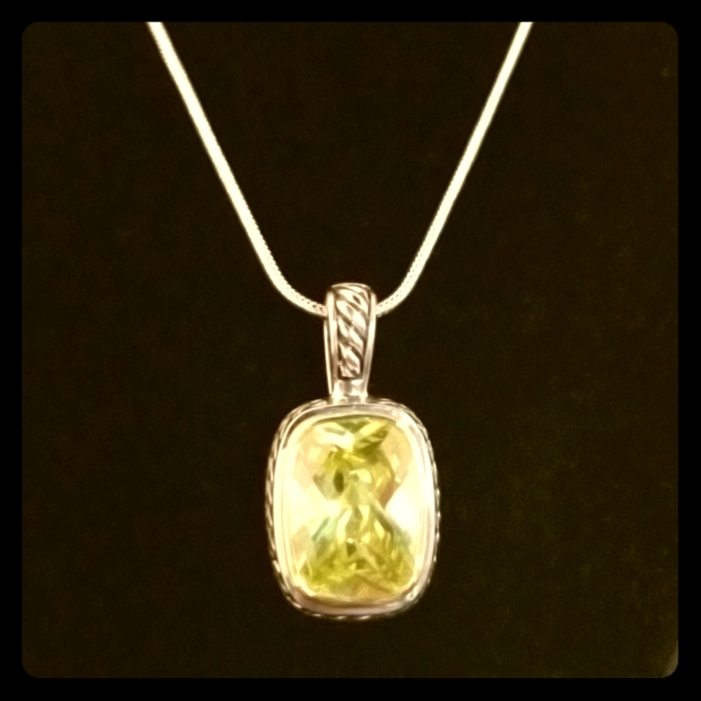 🌟 Stunning Peridot and Sterling Silver Necklace
